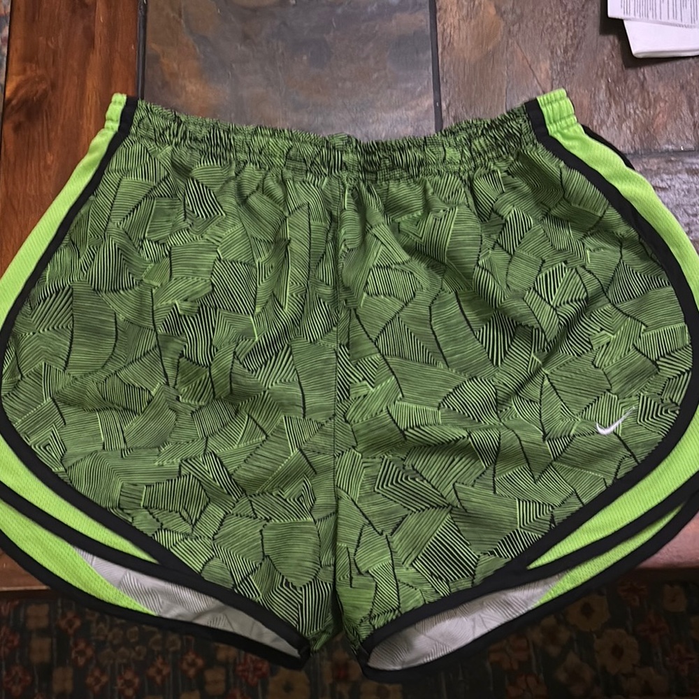 Nike Dry Fit Green and Black Patterned Women's Shorts